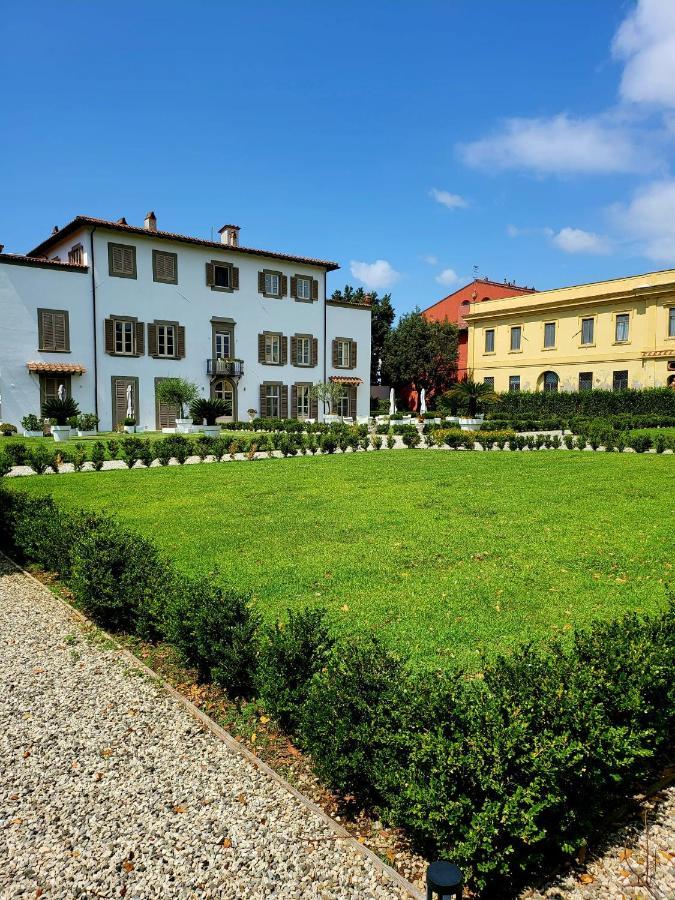 La Villa Apartments - Convenient For Sardinia And Corsica - 4 Beds - Private Parking Included With Camera Ліворно Екстер'єр фото