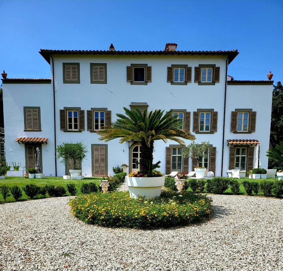 La Villa Apartments - Convenient For Sardinia And Corsica - 4 Beds - Private Parking Included With Camera Ліворно Екстер'єр фото