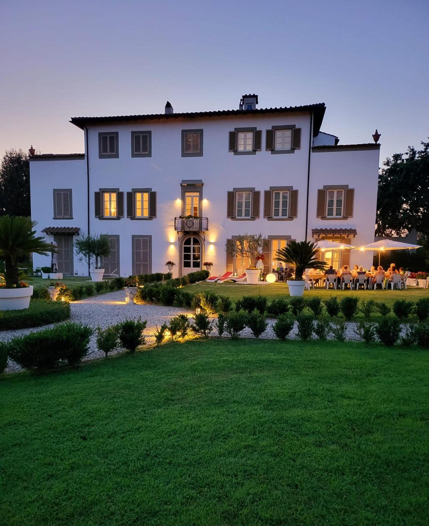 La Villa Apartments - Convenient For Sardinia And Corsica - 4 Beds - Private Parking Included With Camera Ліворно Екстер'єр фото